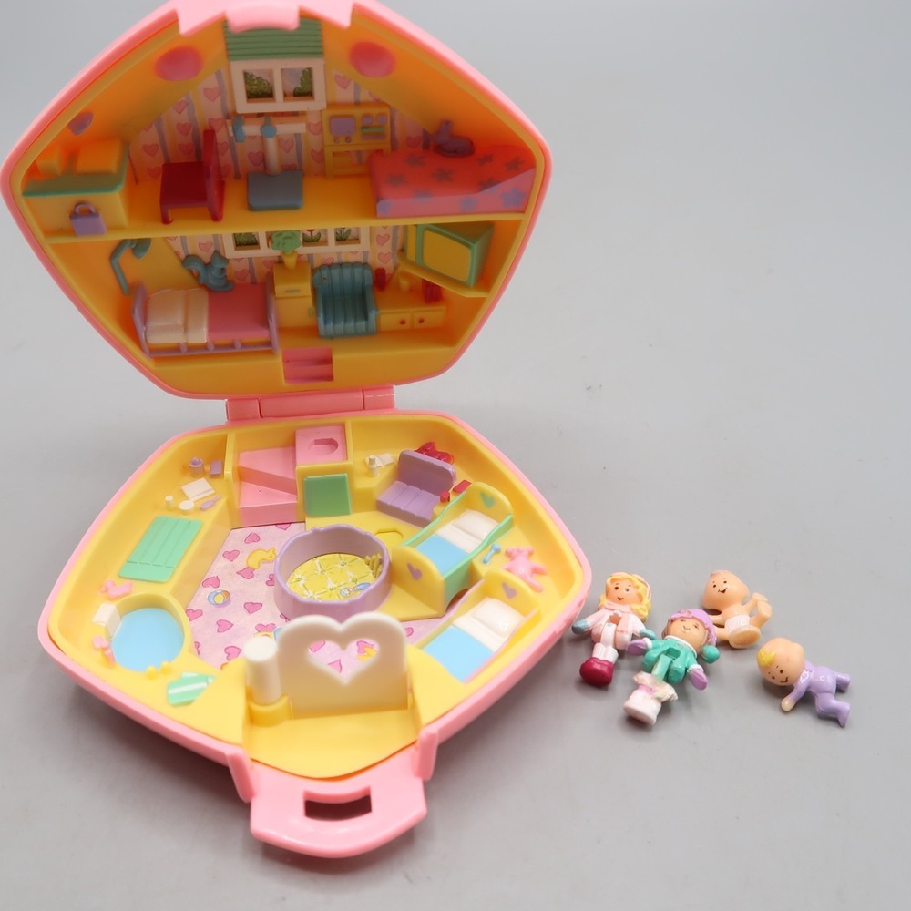 Vintage Polly Pocket 1992 in the Nursery Baby Compact Bluebird‎ Toy complete